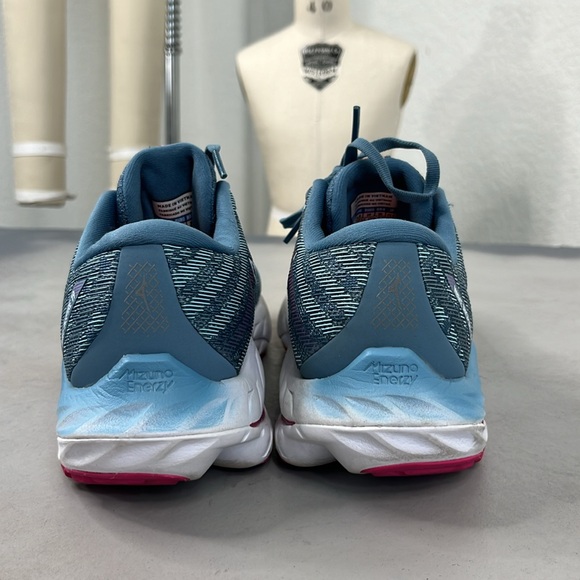 Mizuno WAVE INSPIRE 19 Running Sneakers - Picture 5 of 8
